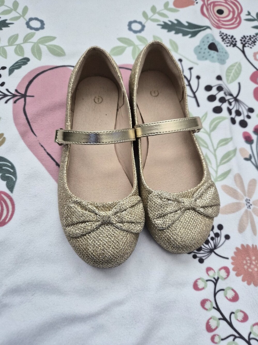 Girls Gold Glitter Mary Jane Dress Shoes – Size 1